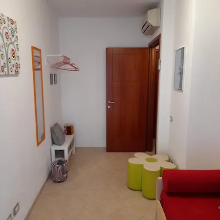 Casa Corallo Centralissimo Due Letto Cucina E Nuovo Letto Matrimoniale E Singoli Aria Condizionata Parcheggio Interno Coperto Ideale X 2 O 3 Moto * ムラヴェーラ