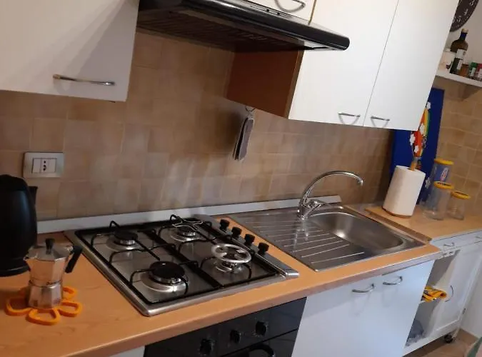 Casa Corallo Centralissimo Due Letto Cucina E Nuovo Letto Matrimoniale E Singoli Aria Condizionata Parcheggio Interno Coperto Ideale X 2 O 3 Moto Muravera