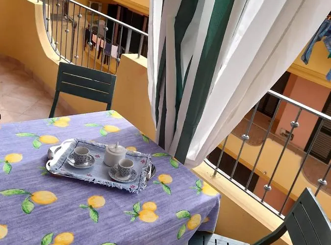 Apartman Casa Corallo Centralissimo Due Letto Cucina E Nuovo Letto Matrimoniale E Singoli Aria Condizionata Parcheggio Interno Coperto Ideale X 2 O 3 Moto