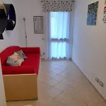 Casa Corallo Centralissimo Due Letto Cucina E Nuovo Letto Matrimoniale E Singoli Aria Condizionata Parcheggio Interno Coperto Ideale X 2 O 3 Moto