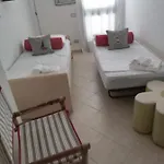 Casa Corallo Centralissimo Due Letto Cucina E Nuovo Letto Matrimoniale E Singoli Aria Condizionata Parcheggio Interno Coperto Ideale X 2 O 3 Moto * Muravera