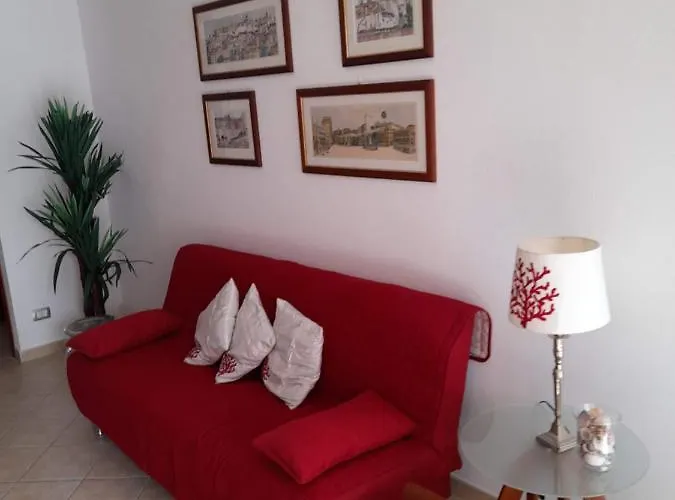 Appartamento Casa Corallo Centralissimo Due Letto Cucina E Nuovo Letto Matrimoniale E Singoli Aria Condizionata Parcheggio Interno Coperto Ideale X 2 O 3 Moto