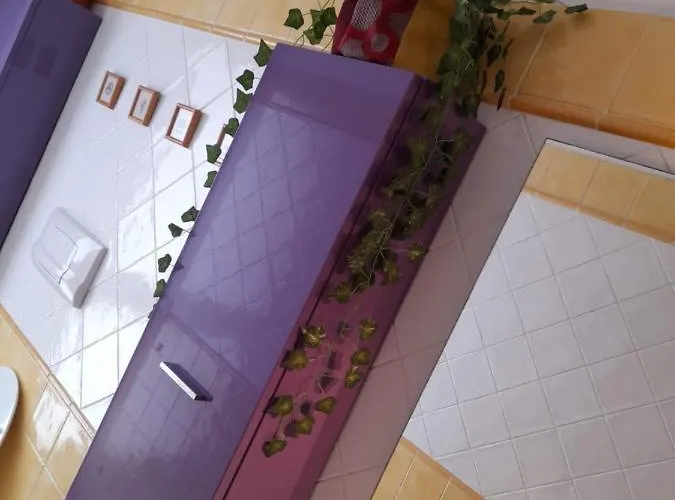 Appartamento Casa Corallo Centralissimo Due Letto Cucina E Nuovo Letto Matrimoniale E Singoli Aria Condizionata Parcheggio Interno Coperto Ideale X 2 O 3 Moto
